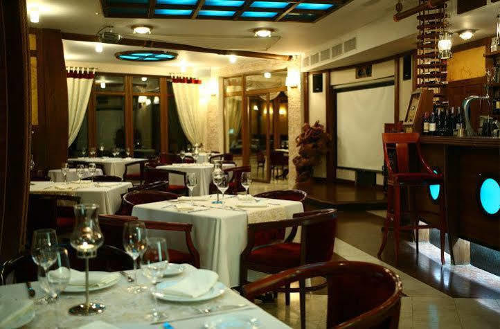 أوديسا Columbus Hotel المظهر الخارجي الصورة