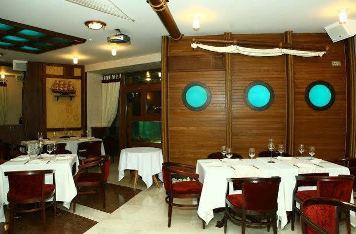 أوديسا Columbus Hotel المظهر الخارجي الصورة